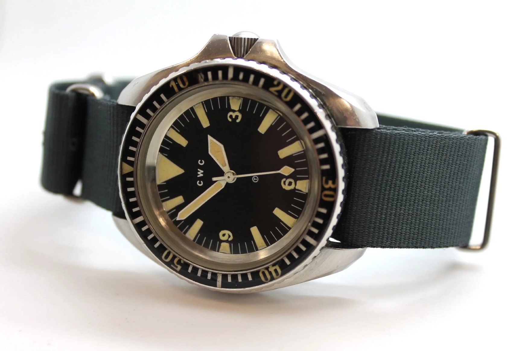 cwc royal navy diver automatic 1980