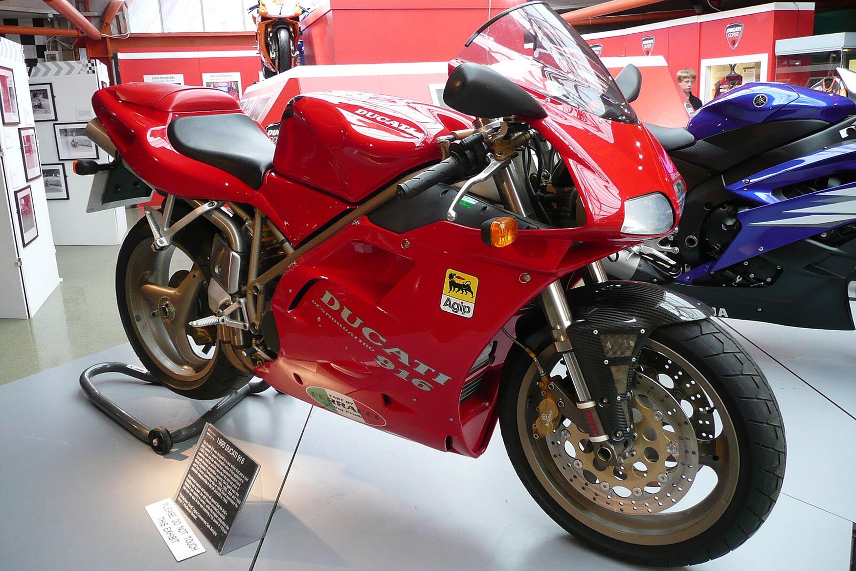 Ducati 916