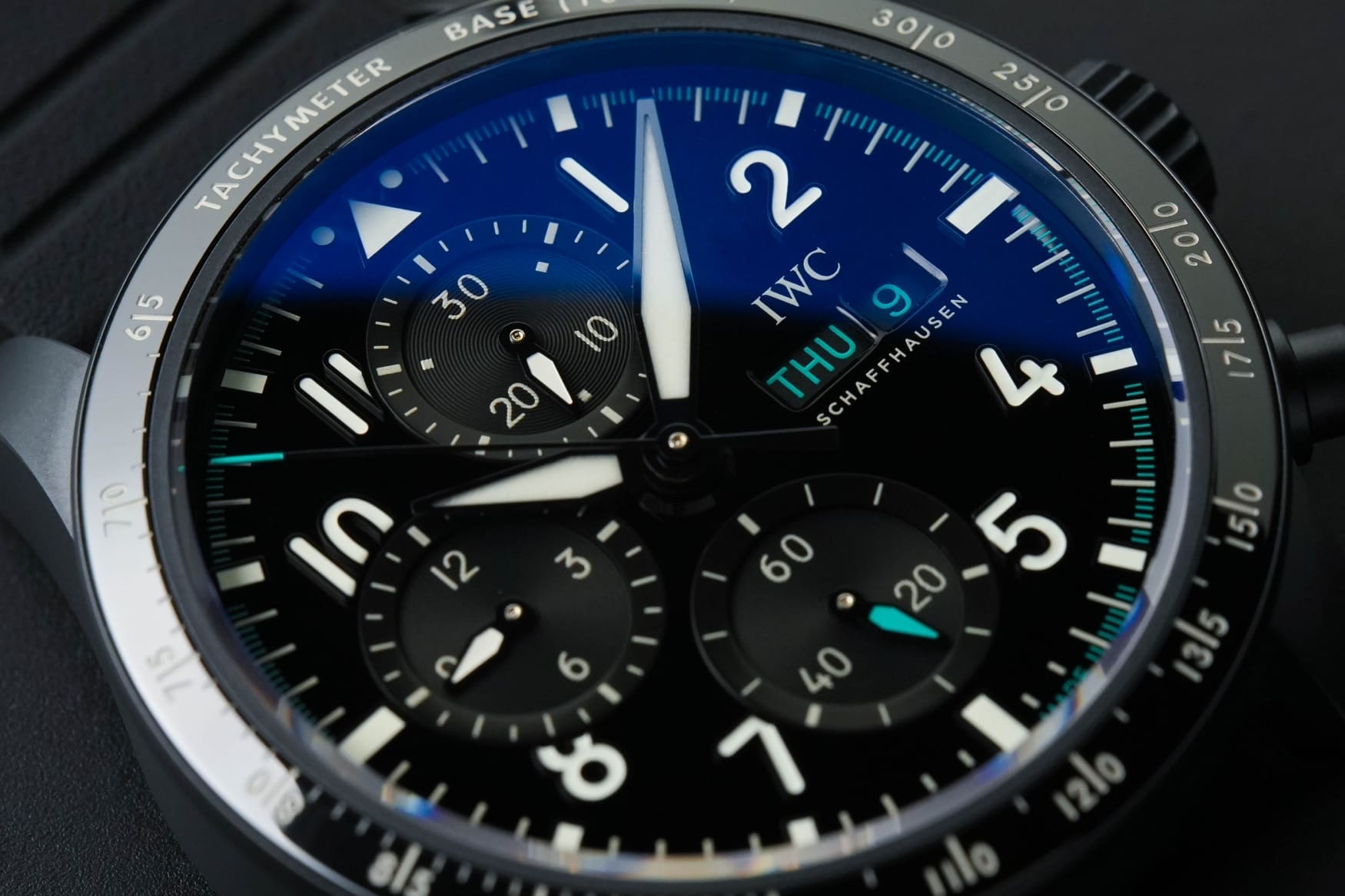 Pilot’s Watch Performance Chronograph 41 ceratanium dial