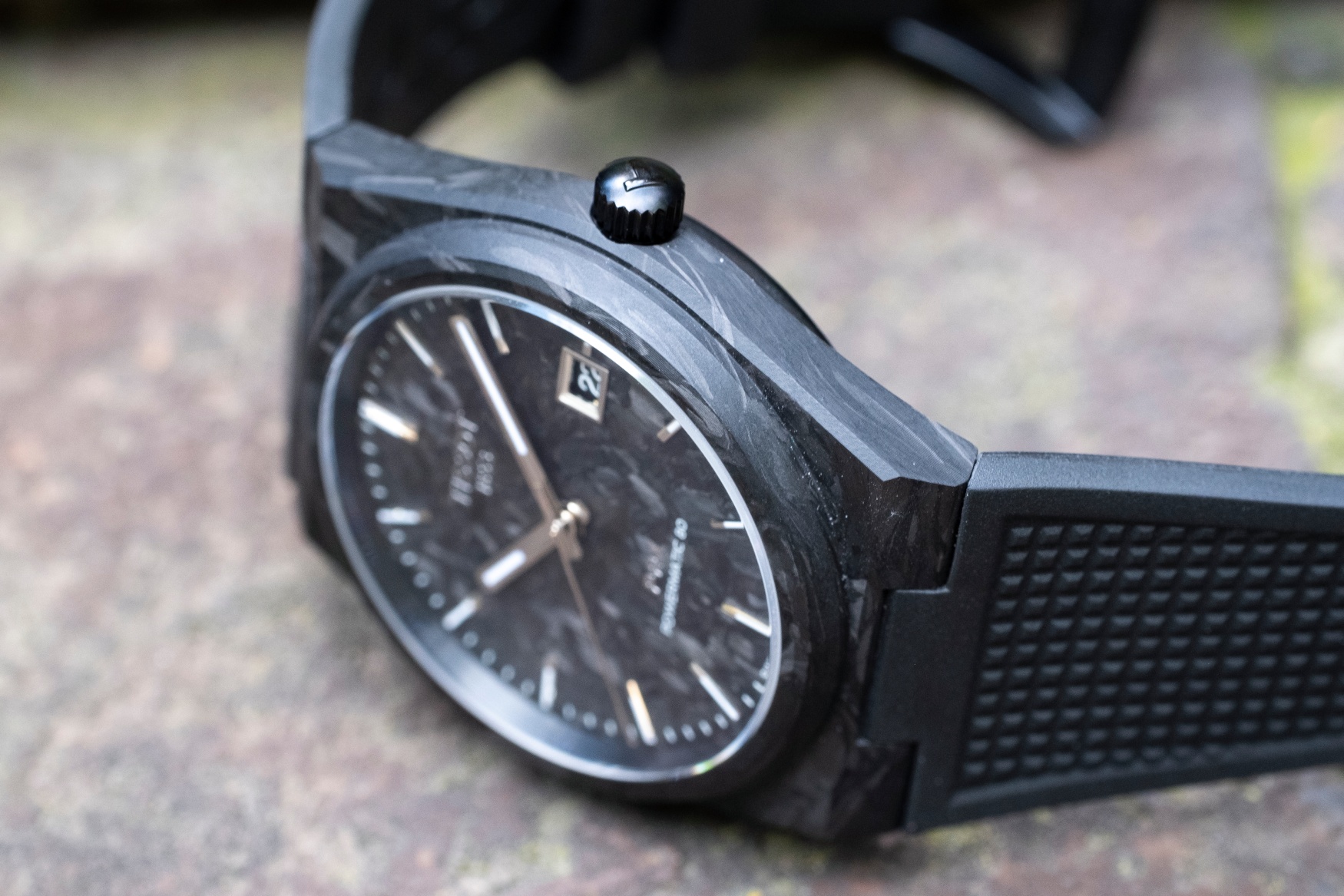 tissot prx powermatic 80 carbon case profile